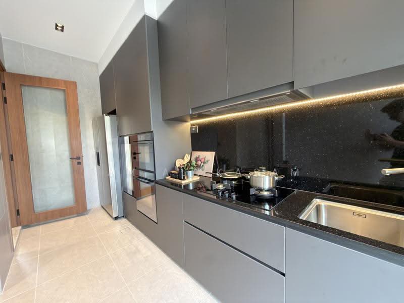 Sembawang Straits Estate, 23 Jalan Sankam, 5 Bedrooms, 1,771 sqft, Semi-Detached House For Sale, by Sam Alakasam, 500246704 - Kitchen - PropertyGuru.com.sg