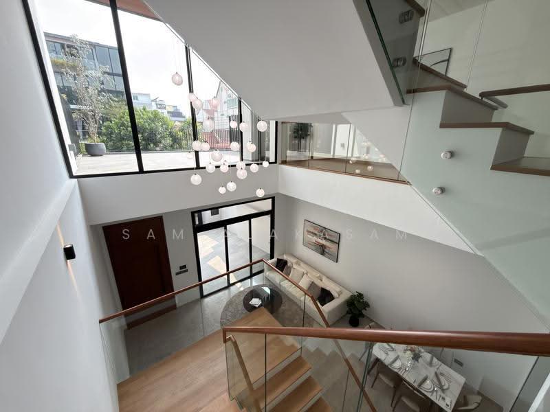 Sembawang Straits Estate, 23 Jalan Sankam, 5 Bedrooms, 1,771 sqft, Semi-Detached House For Sale, by Sam Alakasam, 500246704 - Living Room - PropertyGuru.com.sg