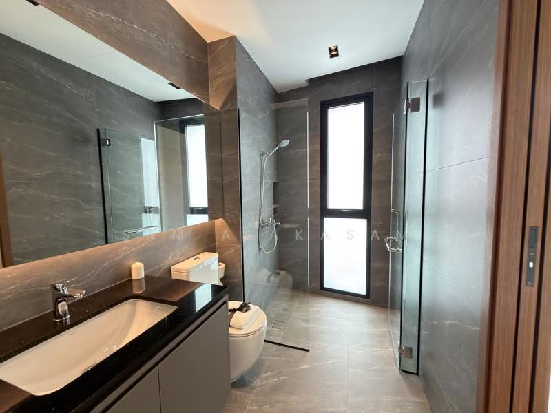 Sembawang Straits Estate, 23 Jalan Sankam, 5 Bedrooms, 1,771 sqft, Semi-Detached House For Sale, by Sam Alakasam, 500246704 - Bathroom - PropertyGuru.com.sg