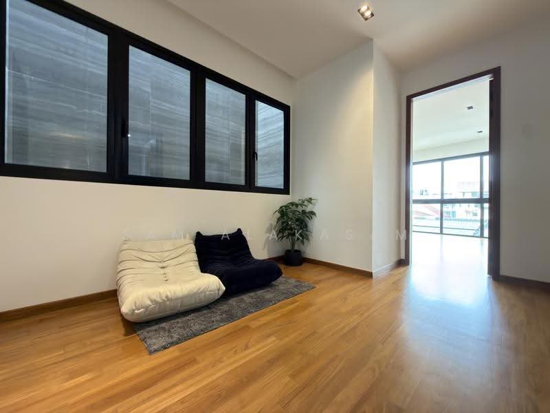 Sembawang Straits Estate, 23 Jalan Sankam, 5 Bedrooms, 1,771 sqft, Semi-Detached House For Sale, by Sam Alakasam, 500246704 - Interior - PropertyGuru.com.sg
