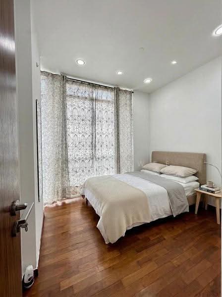 Ocean Front Suites, 173 Jalan Loyang Besar, Changi Airport / Changi Village, 1 Bedroom, 560 sqft, Condominium For Sale, by Glenda Wee, 500246717 - AI Bedroom - PropertyGuru.com.sg