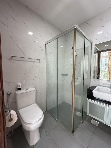 Ocean Front Suites, 173 Jalan Loyang Besar, Changi Airport / Changi Village, 1 Bedroom, 560 sqft, Condominium For Sale, by Glenda Wee, 500246717 - Bathroom - PropertyGuru.com.sg