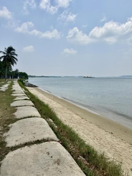 Ocean Front Suites, 173 Jalan Loyang Besar, Changi Airport / Changi Village, 1 Bedroom, 560 sqft, Condominium For Sale, by Glenda Wee, 500246717 - Exterior - PropertyGuru.com.sg
