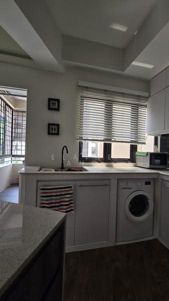 Bayshore Park, 50 Bayshore Road, 2 Bedrooms, 624 sqft, Condominium For Rent, by Elaine Ang, 500246720 - Kitchen - PropertyGuru.com.sg