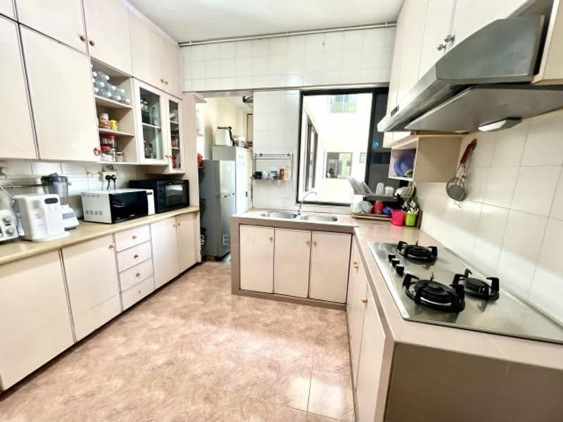 Neptune Court, 5 Marine Vista, East Coast / Marine Parade, 3 Bedrooms, 1,636 sqft, Apartment For Sale, by Ben Lee, 500246725 - PropertyGuru.com.sg