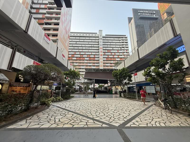 2 Tanjong Pagar Plaza, 2 Tanjong Pagar Plaza, 2 Bedrooms, 635 sqft, HDB Flat For Sale, by Sarah Lim, 500246726 - Lift Lobby Convenience - shops and food - PropertyGuru.com.sg
