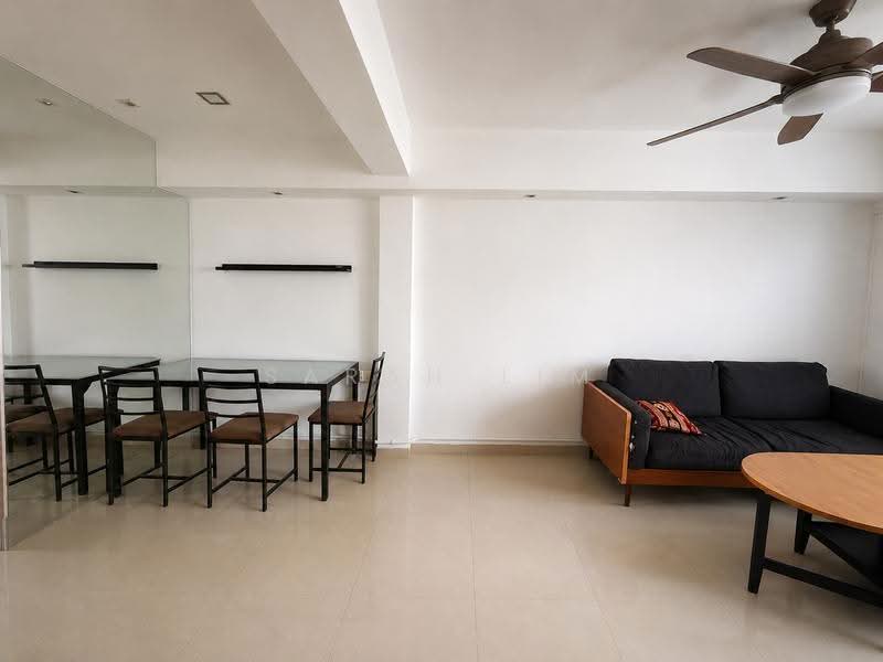 2 Tanjong Pagar Plaza, 2 Tanjong Pagar Plaza, 2 Bedrooms, 635 sqft, HDB Flat For Sale, by Sarah Lim, 500246726 - Spacious Living & Dining Area - PropertyGuru.com.sg