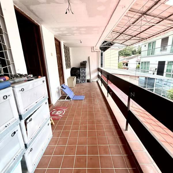Pasir Ris Beach Park, 72 Pasir Ris Terrace, Pasir Ris / Tampines, 4 Bedrooms, 2,922 sqft, Terraced House For Sale, by Hui See Tan 陈慧思, 500246734 - Balcony - PropertyGuru.com.sg