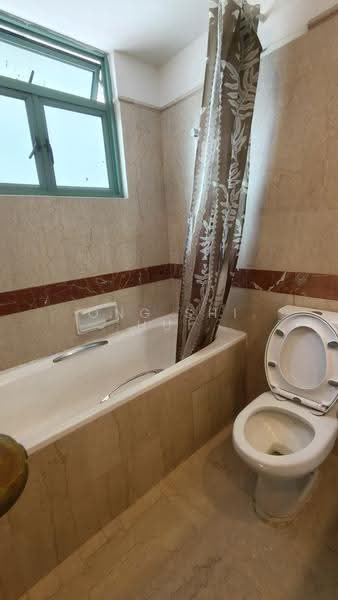 Changi Court, 708 Upper Changi Road East, 6 Bedrooms, 1,367 sqft, Condominium For Rent, by Ong Shi Hui, 500246736 - Bathroom - PropertyGuru.com.sg