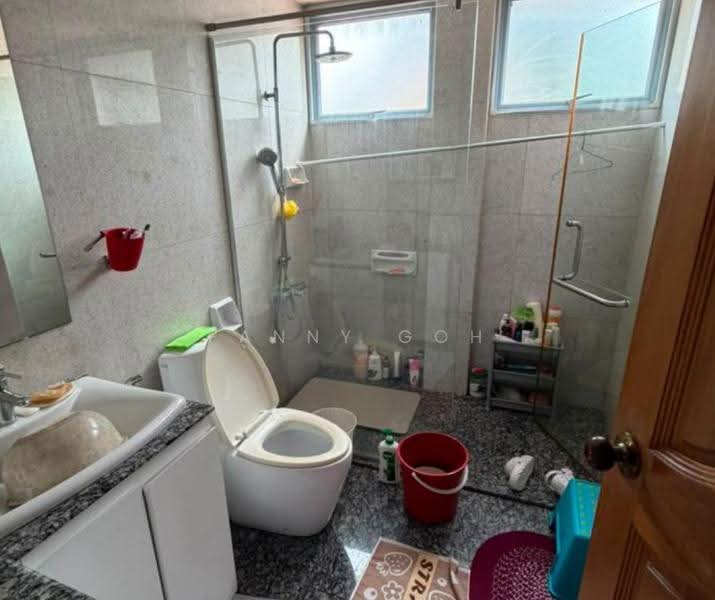 Stone Throw to Shopping Paradise! Orchard! Paragon! Exclusive Listing!, Orchard / River Valley, 5 Bedrooms, 4,600 sqft, Semi-Detached House For Sale, by Fanny Goh, 500246741 - Bathroom - PropertyGuru.com.sg