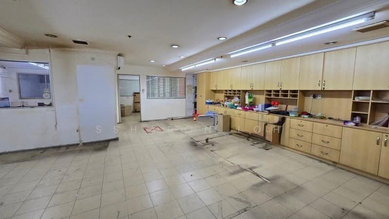 Toh Guan Centre, 21 21, Boon Lay / Jurong / Tuas, 4,102 sqft, Factory / Workshop (B2) For Sale, by Ssharon Loh, 500246757 - CommercialGuru.com.sg