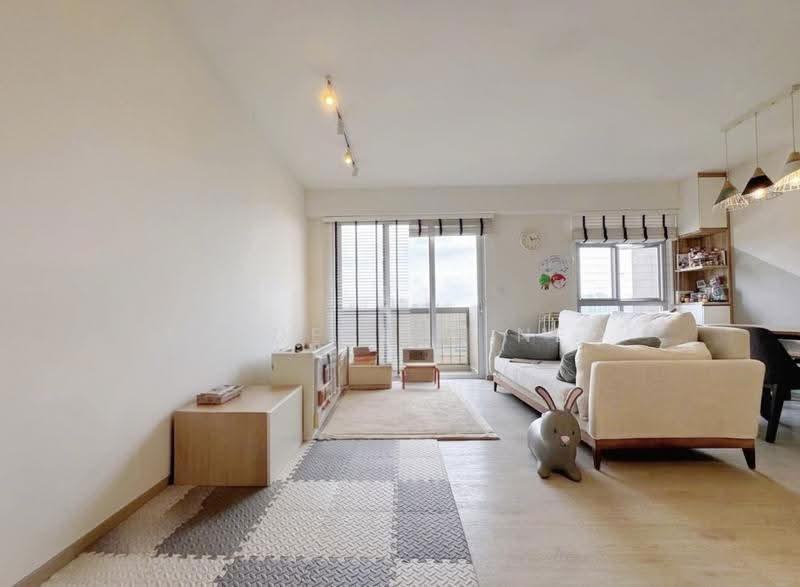 228B Punggol Field, 228B Punggol Field, Hougang / Punggol / Sengkang, 3 Bedrooms, 1,249 sqft, HDB Flat For Sale, by Frederick Neo, 500246761 - Living Room - PropertyGuru.com.sg