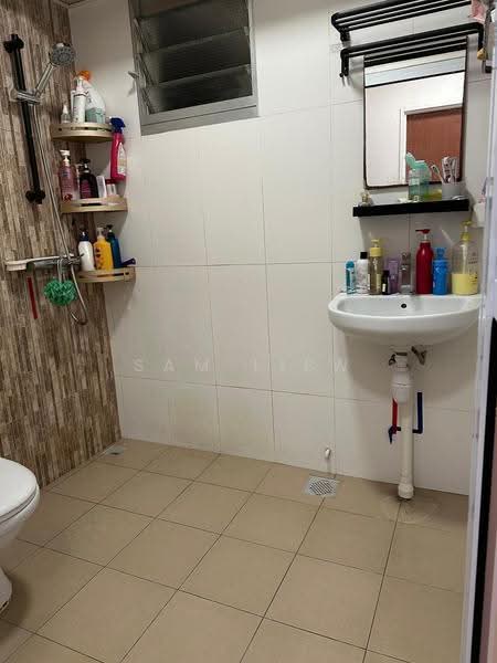 449B Bukit Batok West Avenue 9, 449B Bukit Batok West Avenue 9, Room Rental, 120 sqft, HDB Flat For Rent, by Sam Liew, 500246762 - Bathroom - PropertyGuru.com.sg