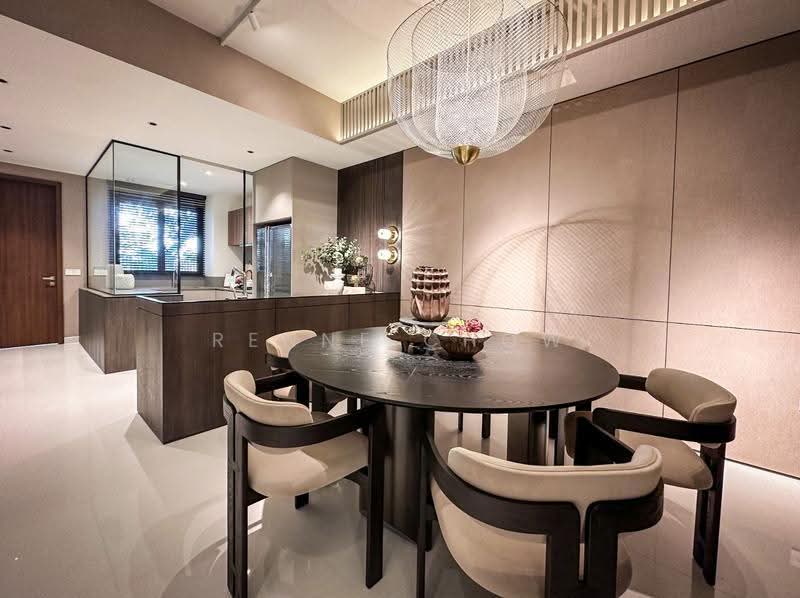 Parksuites, 18 Holland Grove Road, Tanglin / Holland / Bukit Timah, 4 Bedrooms, 3,068 sqft, Condominium For Sale, by Renne Chow, 500246763 - Kitchen - PropertyGuru.com.sg