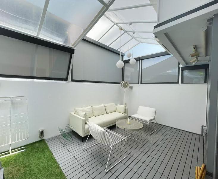 Alexis, 356 Alexandra Road, 1 Bedroom, 506 sqft, Condominium For Sale, by Celina Chong 张慧芳, 500246792 - Balcony - PropertyGuru.com.sg