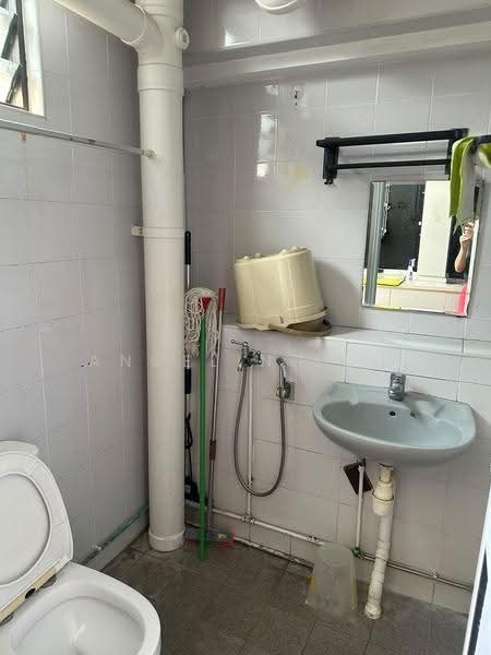 788C Woodlands Crescent, 788C Woodlands Crescent, 3 Bedrooms, 1,539 sqft, HDB Flat For Rent, by Angelin Loh, 500246815 - Bathroom - PropertyGuru.com.sg