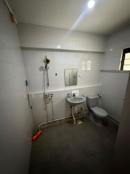 788C Woodlands Crescent, 788C Woodlands Crescent, 3 Bedrooms, 1,539 sqft, HDB Flat For Rent, by Angelin Loh, 500246815 - Bathroom - PropertyGuru.com.sg