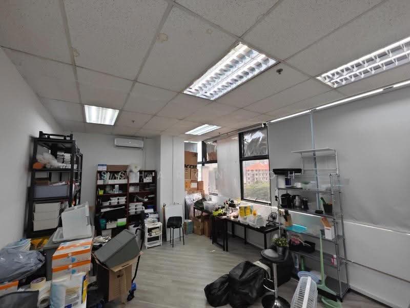 Toh Guan Centre, 21 21, Boon Lay / Jurong / Tuas, 1,668 sqft, Factory / Workshop (B2) For Sale, by Ssharon Loh, 500246819 - CommercialGuru.com.sg