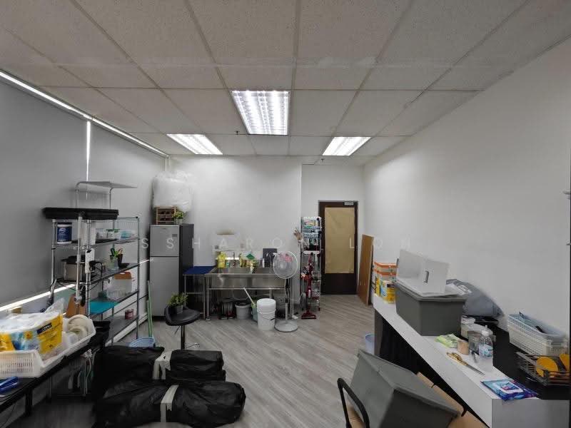 Toh Guan Centre, 21 21, Boon Lay / Jurong / Tuas, 1,668 sqft, Factory / Workshop (B2) For Sale, by Ssharon Loh, 500246819 - CommercialGuru.com.sg