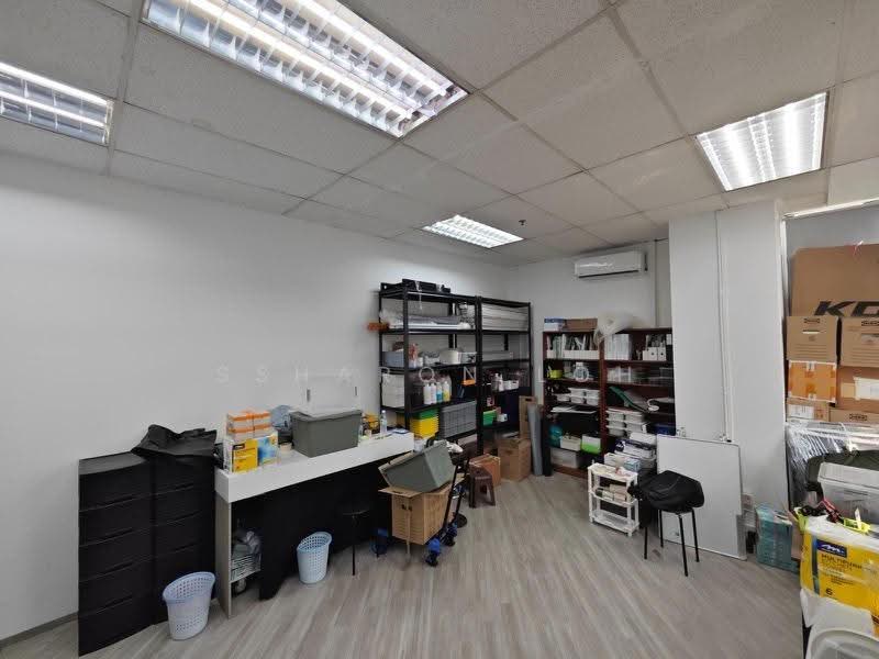 Toh Guan Centre, 21 21, Boon Lay / Jurong / Tuas, 1,668 sqft, Factory / Workshop (B2) For Sale, by Ssharon Loh, 500246819 - CommercialGuru.com.sg