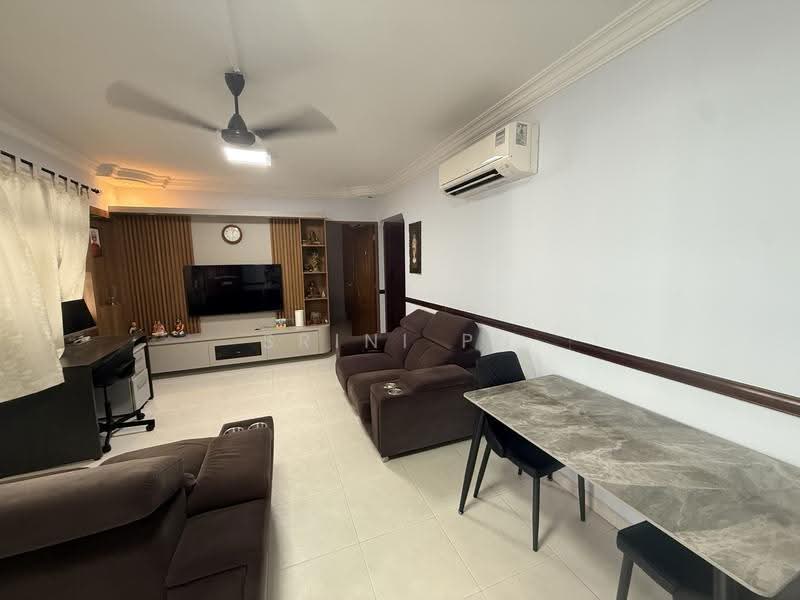 689A Choa Chu Kang Drive, 689A Choa Chu Kang Drive, Dairy Farm / Bukit Panjang / Choa Chu Kang, 3 Bedrooms, 969 sqft, HDB Flat For Sale, by Srini PN, 500246823 - Living Room - PropertyGuru.com.sg