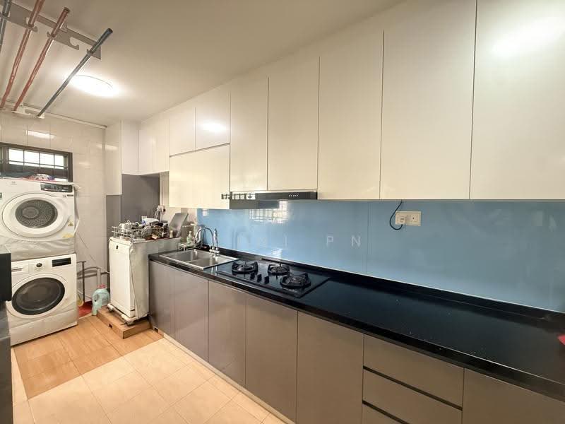 689A Choa Chu Kang Drive, 689A Choa Chu Kang Drive, Dairy Farm / Bukit Panjang / Choa Chu Kang, 3 Bedrooms, 969 sqft, HDB Flat For Sale, by Srini PN, 500246823 - Kitchen - PropertyGuru.com.sg