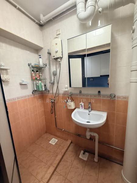 689A Choa Chu Kang Drive, 689A Choa Chu Kang Drive, Dairy Farm / Bukit Panjang / Choa Chu Kang, 3 Bedrooms, 969 sqft, HDB Flat For Sale, by Srini PN, 500246823 - Bathroom - PropertyGuru.com.sg