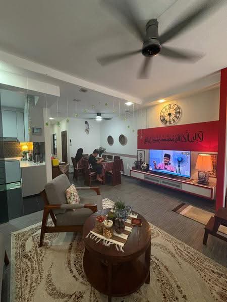 30 Cassia Crescent, 30 Cassia Crescent, 3 Bedrooms, 102 sqft, HDB Flat For Sale, by Jay Ng, 500246832 - Living Room - PropertyGuru.com.sg
