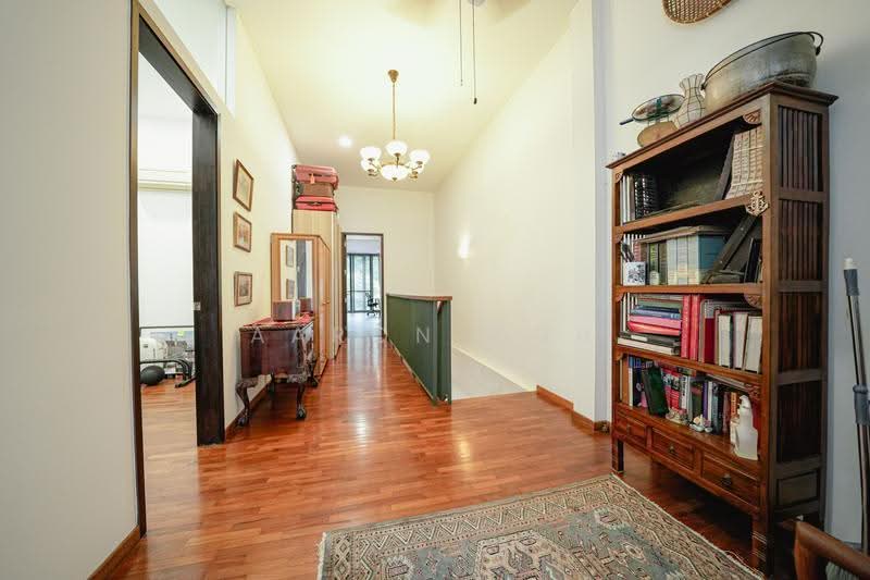 Sembawang Hills Estate, 96 Jalan Kuras, Ang Mo Kio / Bishan / Thomson, 5 Bedrooms, 4,151 sqft, Terraced House For Sale, by Aaron Goh, 500246842 - Corridor - PropertyGuru.com.sg