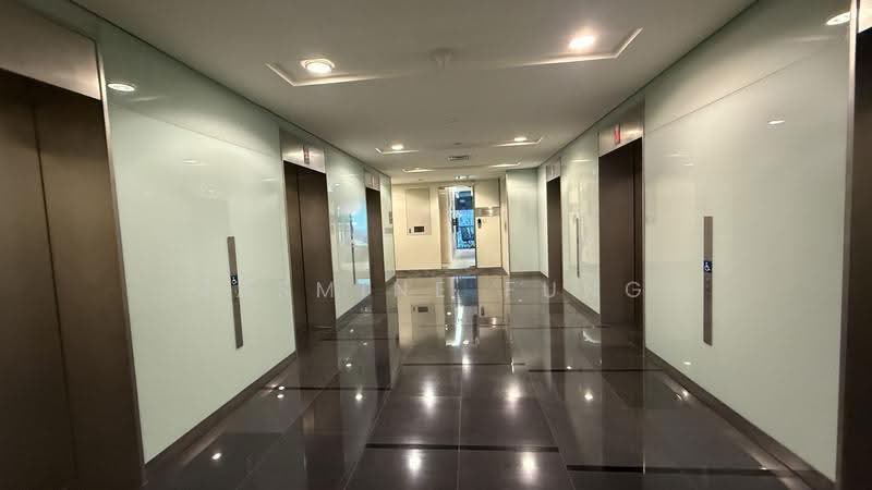 Paya Lebar Square, 60 Paya Lebar Singapore, Eunos / Geylang / Paya Lebar, 721 sqft, Office For Rent, by Jasmine Fung, 500246860 - Corridor - CommercialGuru.com.sg
