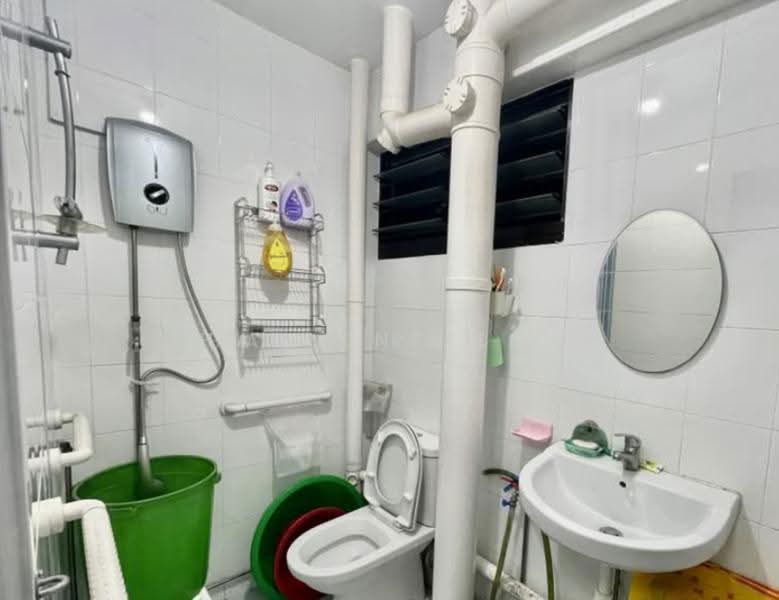 171 Ang Mo Kio Avenue 4, 171 Ang Mo Kio Avenue 4, Ang Mo Kio / Bishan / Thomson, Room Rental, 120 sqft, HDB Flat For Rent, by Charlene Chai, 500246866 - Bathroom - PropertyGuru.com.sg