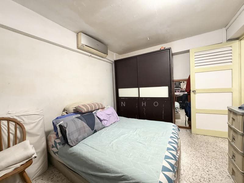21 Dover Crescent, 21 Dover Crescent, 2 Bedrooms, 721 sqft, HDB Flat For Sale, by Colin Ho, 500246878 - Bedroom - PropertyGuru.com.sg