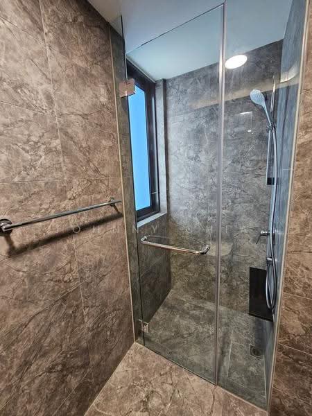 Hyll on Holland, 89 Holland Road, 2 Bedrooms, 657 sqft, Condominium For Rent, by Johnny Chia, 500246889 - Bathroom - PropertyGuru.com.sg