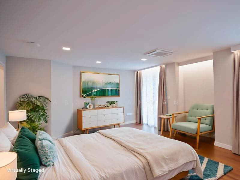 3STY BRAND NEW CONDITION HUGE BUNGALOW, East Coast / Marine Parade, 6 Bedrooms, 5,092 sqft, Detached House For Sale, by Abdul Rahman, 500246896 - Bedroom - PropertyGuru.com.sg