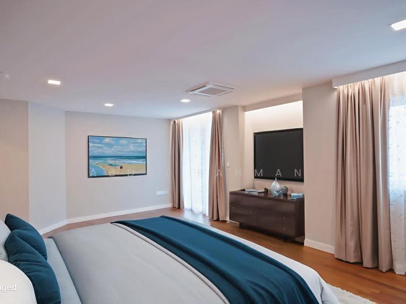 3STY BRAND NEW CONDITION HUGE BUNGALOW, East Coast / Marine Parade, 6 Bedrooms, 5,092 sqft, Detached House For Sale, by Abdul Rahman, 500246896 - Bedroom - PropertyGuru.com.sg