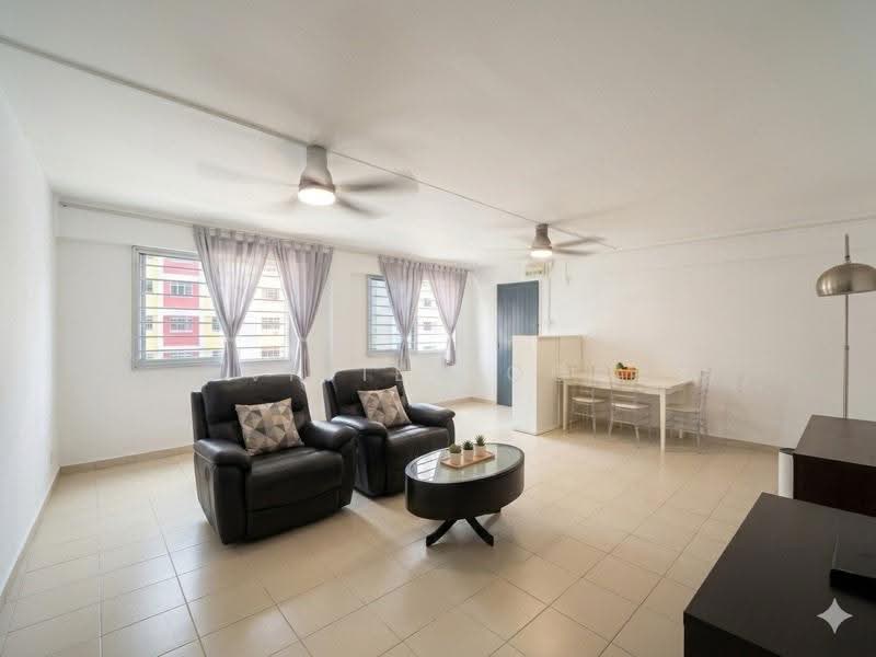 653 Yishun Avenue 4, 653 653, Sembawang / Yishun, 3 Bedrooms, 1,119 sqft, HDB Flat For Sale, by Vivien Ooi, 500246899 - PropertyGuru.com.sg