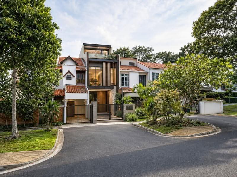✸LOWEST PSF RENOVATED INTER TERRACE IN D10✸HENRY PARK VICINITY✸NEAR BUS STOPS, JELITA MALL & MKT✸, Holland Grove Road Mount Sinai Jalan Kebaya Moonbeam Jelita Tenang Istimewa Maryland Ming Teck Greenleaf Sixth Haji Alias Namly Coronation Lim Tai See Allamanda Ampang Siantan Hua Guan Siantuan Lantana Lemon Lasia Lotus Lily Maple Cypress Fir Redwood, Tanglin / Holland / Bukit Timah, 3 Bedrooms, 2,740 sqft, Terraced House For Sale, by Damian Tan 陈係赈, 500246917 - Exterior - PropertyGuru.com.sg