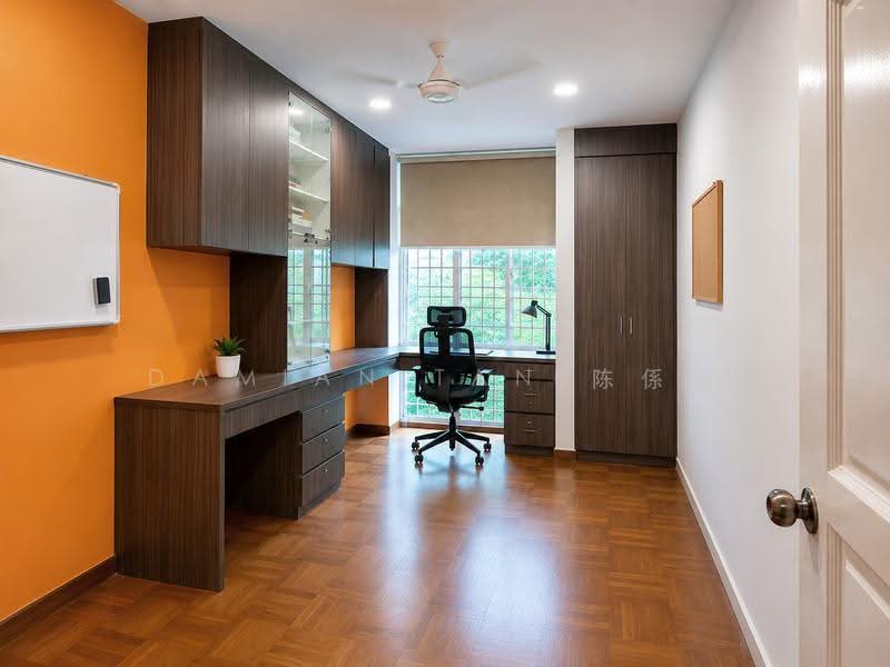 ✸LOWEST PSF RENOVATED INTER TERRACE IN D10✸HENRY PARK VICINITY✸NEAR BUS STOPS, JELITA MALL & MKT✸, Holland Grove Road Mount Sinai Jalan Kebaya Moonbeam Jelita Tenang Istimewa Maryland Ming Teck Greenleaf Sixth Haji Alias Namly Coronation Lim Tai See Allamanda Ampang Siantan Hua Guan Siantuan Lantana Lemon Lasia Lotus Lily Maple Cypress Fir Redwood, Tanglin / Holland / Bukit Timah, 3 Bedrooms, 2,740 sqft, Terraced House For Sale, by Damian Tan 陈係赈, 500246917 - Bedroom - PropertyGuru.com.sg