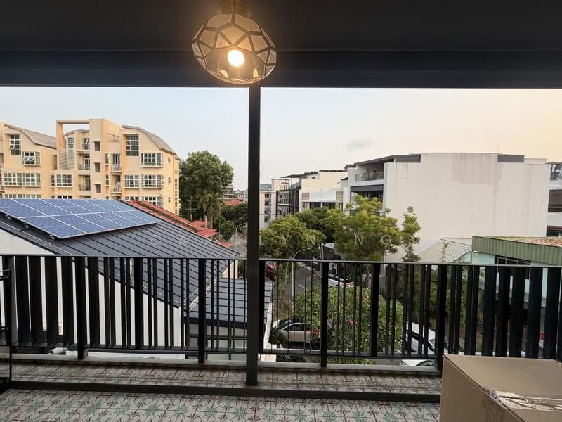 Joo Chiat Conservation Home, Joo Chiat Place, East Coast / Marine Parade, 4 Bedrooms, 3,380 sqft, Conservation House For Rent, by Carolyn Ng, 500246918 - Balcony - PropertyGuru.com.sg