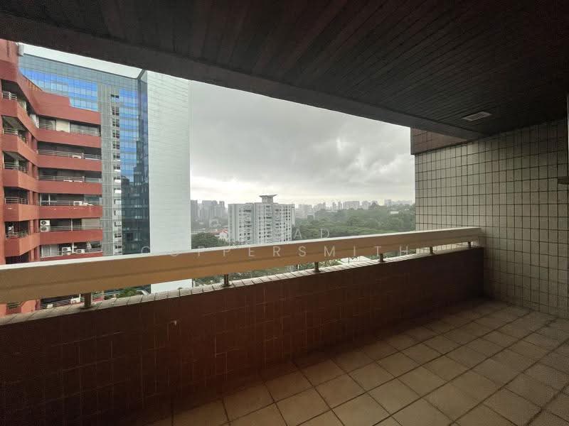 The Cairnhill, 4 Cairnhill Rise, Orchard / River Valley, 4 Bedrooms, 2,809 sqft, Condominium For Rent, by Gilad Coppersmith, 500246925 - Balcony - PropertyGuru.com.sg