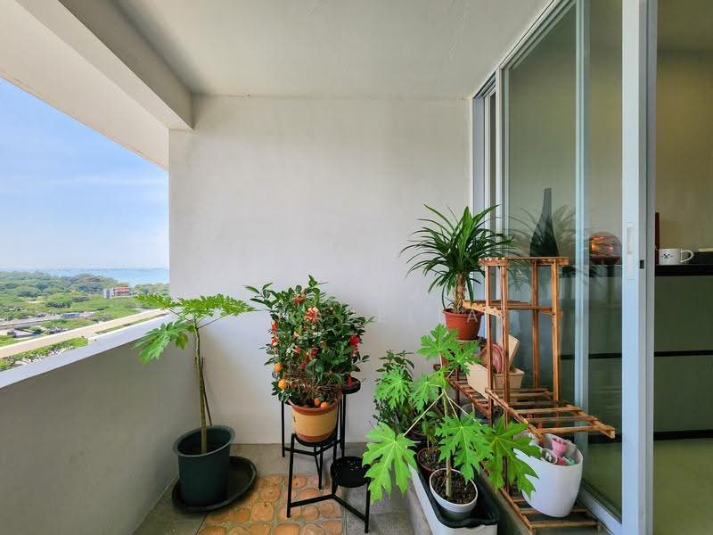 Peach Garden, 1 Peach Garden, 4 Bedrooms, 2,766 sqft, Apartment For Sale, by Bell Tan (Annabella), 500246944 - Balcony - PropertyGuru.com.sg