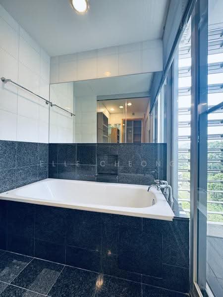 The Levelz, 38 Farrer Road, Tanglin / Holland / Bukit Timah, 2 Bedrooms, 958 sqft, Condominium For Rent, by Elle Cheong, 500246945 - Master Bathroom - PropertyGuru.com.sg