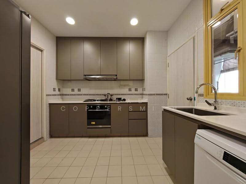 Orange Regency, 101 Fernhill Road, Tanglin / Holland / Bukit Timah, 4 Bedrooms, 1,776 sqft, Apartment For Rent, by Gilad Coppersmith, 500246949 - Kitchen - PropertyGuru.com.sg