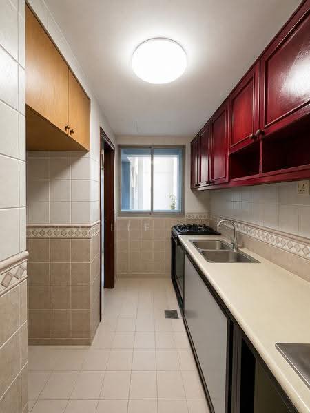 The Bayshore, 24 Bayshore Road, Bedok / Upper East Coast, 2 Bedrooms, 969 sqft, Condominium For Sale, by Joelle Chew, 500246950 - Kitchen - PropertyGuru.com.sg