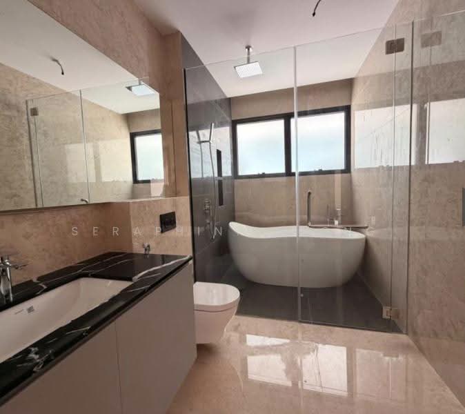 BRAND NEW / HUGE LAND BIGGER THAN SEMI-D / 9.8.2.8.0.0.6.4, Hillview Cres/Jalan Gumilang/Jalan Remaja/Jalan Zamrud/Jalan Suasa/Cashew Rd/Chestnut Dr, Dairy Farm / Bukit Panjang / Choa Chu Kang, 6 Bedrooms, 7,240 sqft, Terraced House For Sale, by Seraphina Chong, 500246978 - Bathroom - PropertyGuru.com.sg