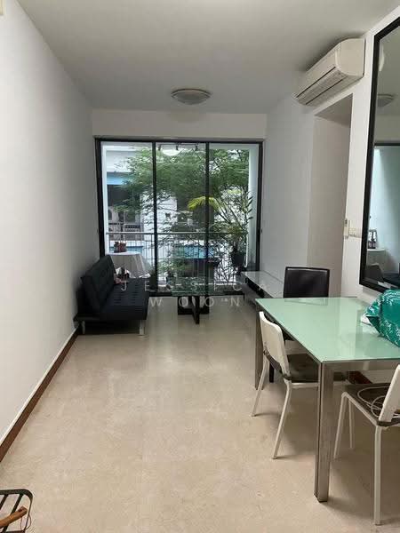 One Oxley Rise, 1 Oxley Rise, Orchard / River Valley, 2 Bedrooms, 753 sqft, Apartment For Sale, by Jessica Woon, 500246984 - Living Room - PropertyGuru.com.sg