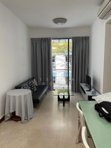 One Oxley Rise, 1 Oxley Rise, Orchard / River Valley, 2 Bedrooms, 753 sqft, Apartment For Sale, by Jessica Woon, 500246984 - Living Room - PropertyGuru.com.sg