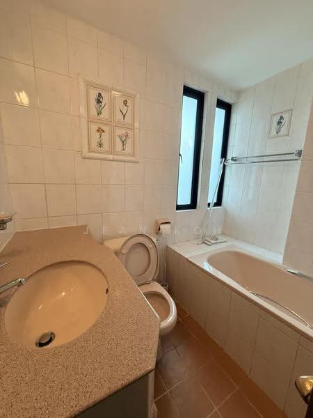 Fernhill Road, Fernhill Road, Orchard / River Valley, 6 Bedrooms, 3,000 sqft, Semi-Detached House For Rent, by Jean Koh, 500246991 - Bathroom - PropertyGuru.com.sg