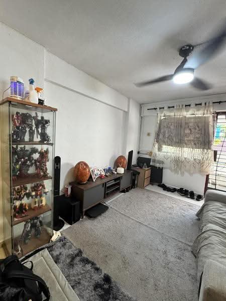 12 Telok Blangah Crescent, 12 Telok Blangah Crescent, Harbourfront / Telok Blangah, 2 Bedrooms, 635 sqft, HDB Flat For Sale, by Shirley Ang, 500246993 - Living Room - PropertyGuru.com.sg