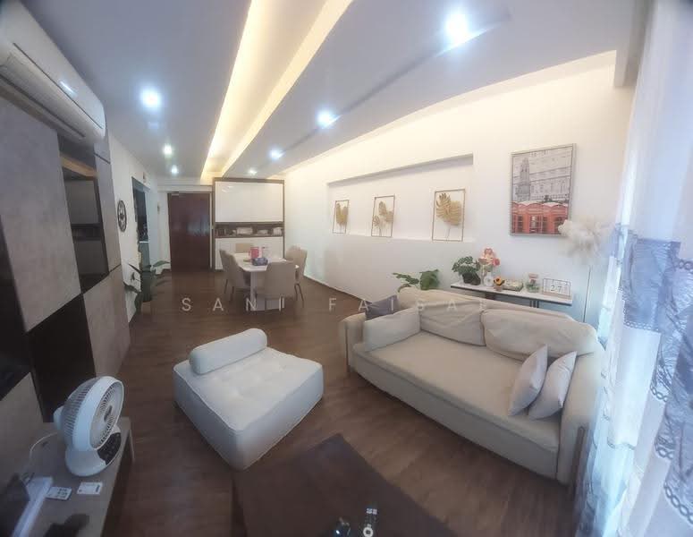 439C Sengkang West Avenue, 439C Sengkang West Avenue, 2 Bedrooms, 1,011 sqft, HDB Flat For Sale, by Sani Faisal, 500247015 - Living Room - PropertyGuru.com.sg